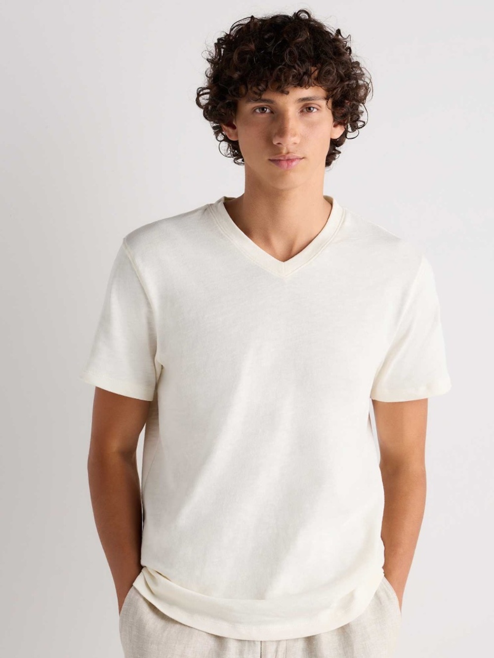 Quince Men's White 100% Organic Cotton Slub V Neck Tee In Size XL NWT